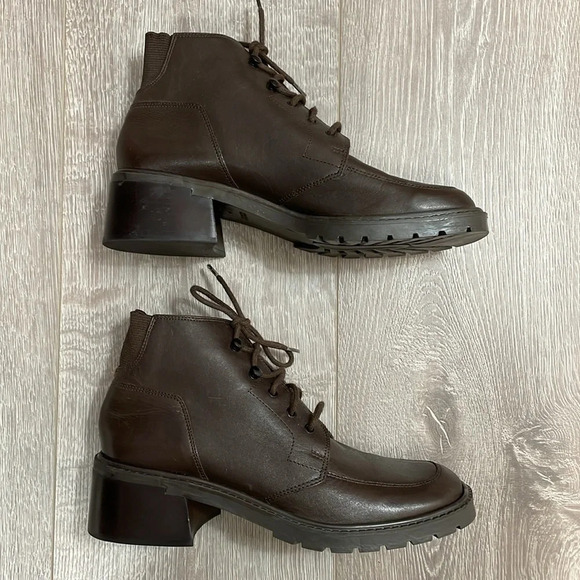 Women's Brown Ankle Boots - Picture 12 of 16